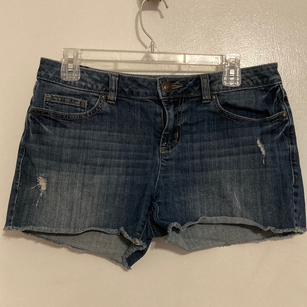 Lauren Conrad Women’s Jean Cutoff Shorts (size 8)